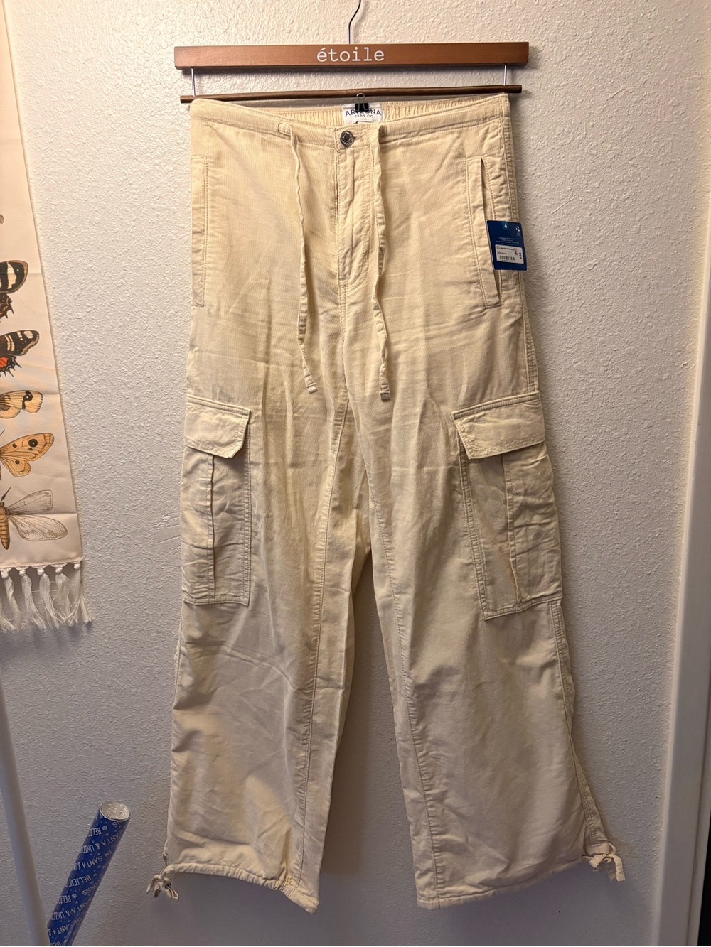 Arizona Jean Company Cream Cargo Pants with Drawstring